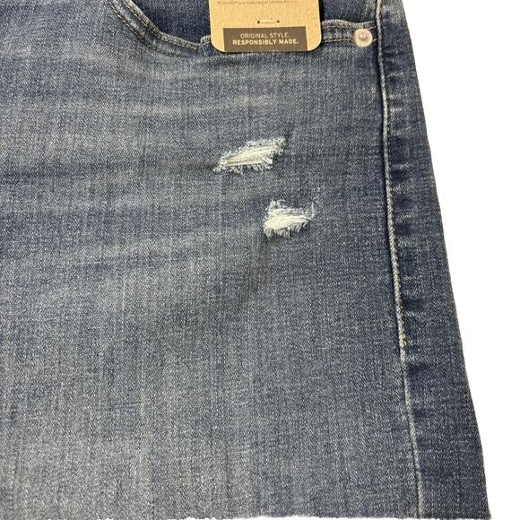 Levi's Denim Mid Length Shorts Women's 18W Hypersoft Medium Wash Mid Rise NWT - Picture 6 of 11